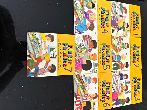 Finger phonics hardback books - finger,